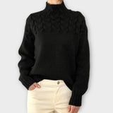 Eva - Schwarzer Damenpullover mit Zopfstrick-Detail