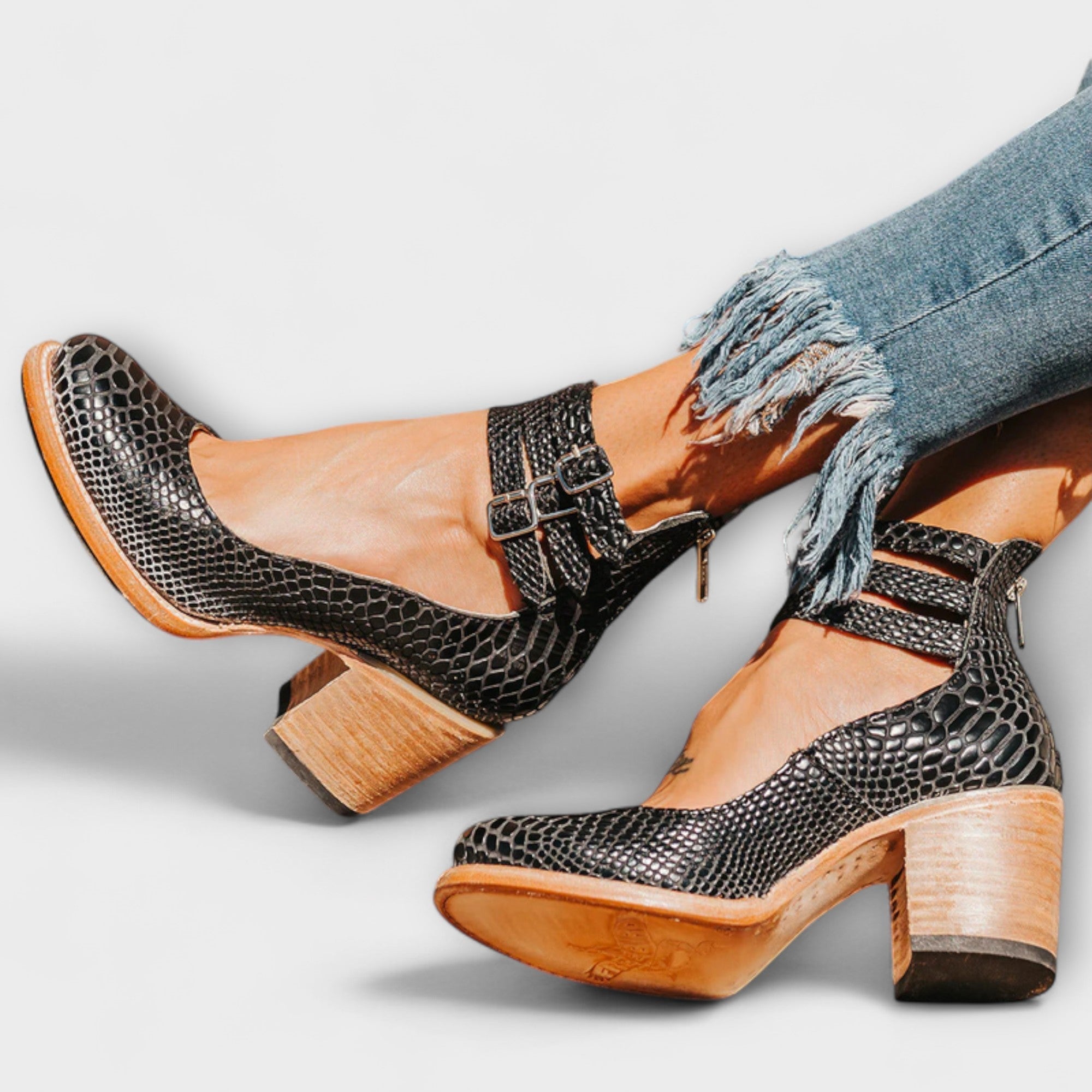 Marga - Lederstiefelette mit Drei Riemen