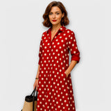 Modernes rotes Hemdkleid mit Dreiviertelärmeln