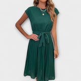 Elegantes dunkelgrünes Midikleid mit Bindegürtel