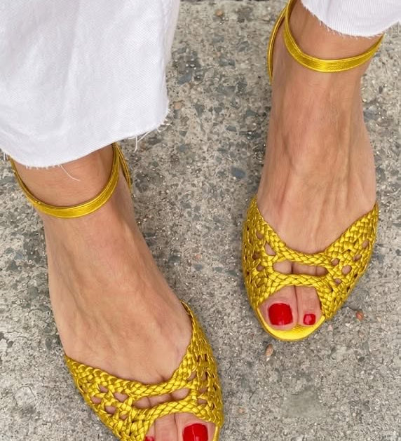 Isadora | Goldene Geflochtene Sandalen