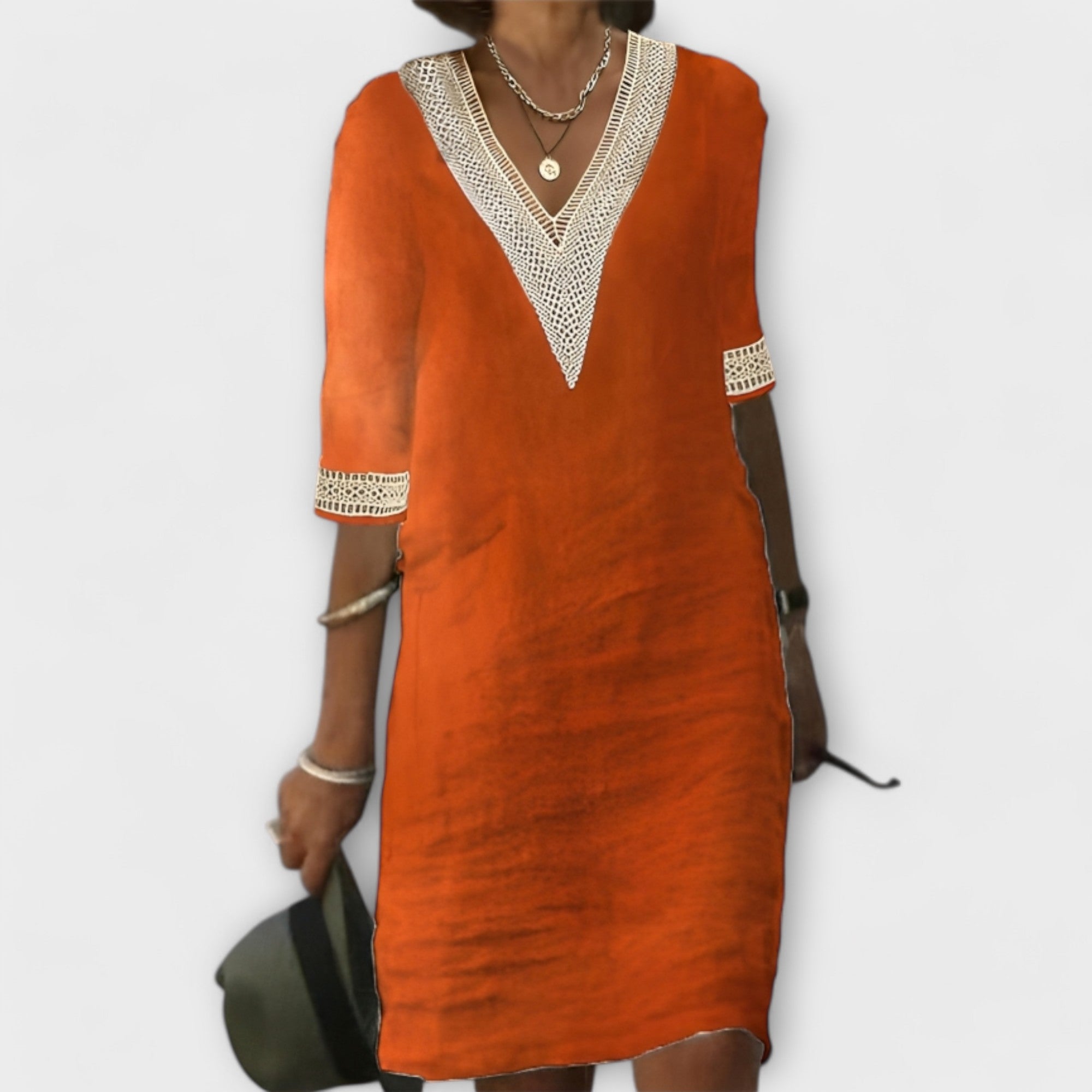 Weisses Leinenkleid mit Spitzen-V-Ausschnitt