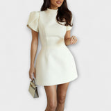 Lily - Weisses Mini-Kleid mit Schleife