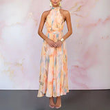 Aurora - Pastellfarbenes Neckholder-Maxikleid