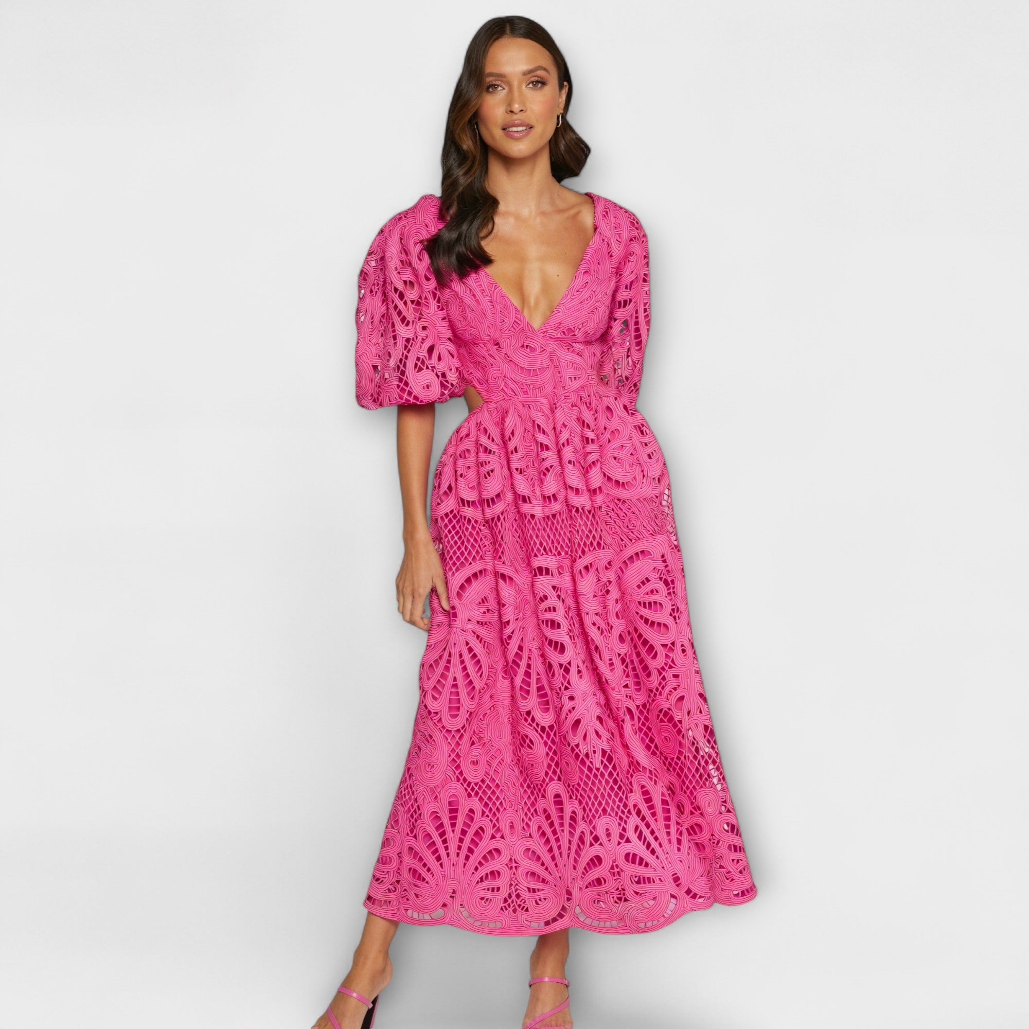 Elegantes gelbes Kleid mit Spitzenärmeln