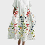 Weisses Kleid mit Wildblumen