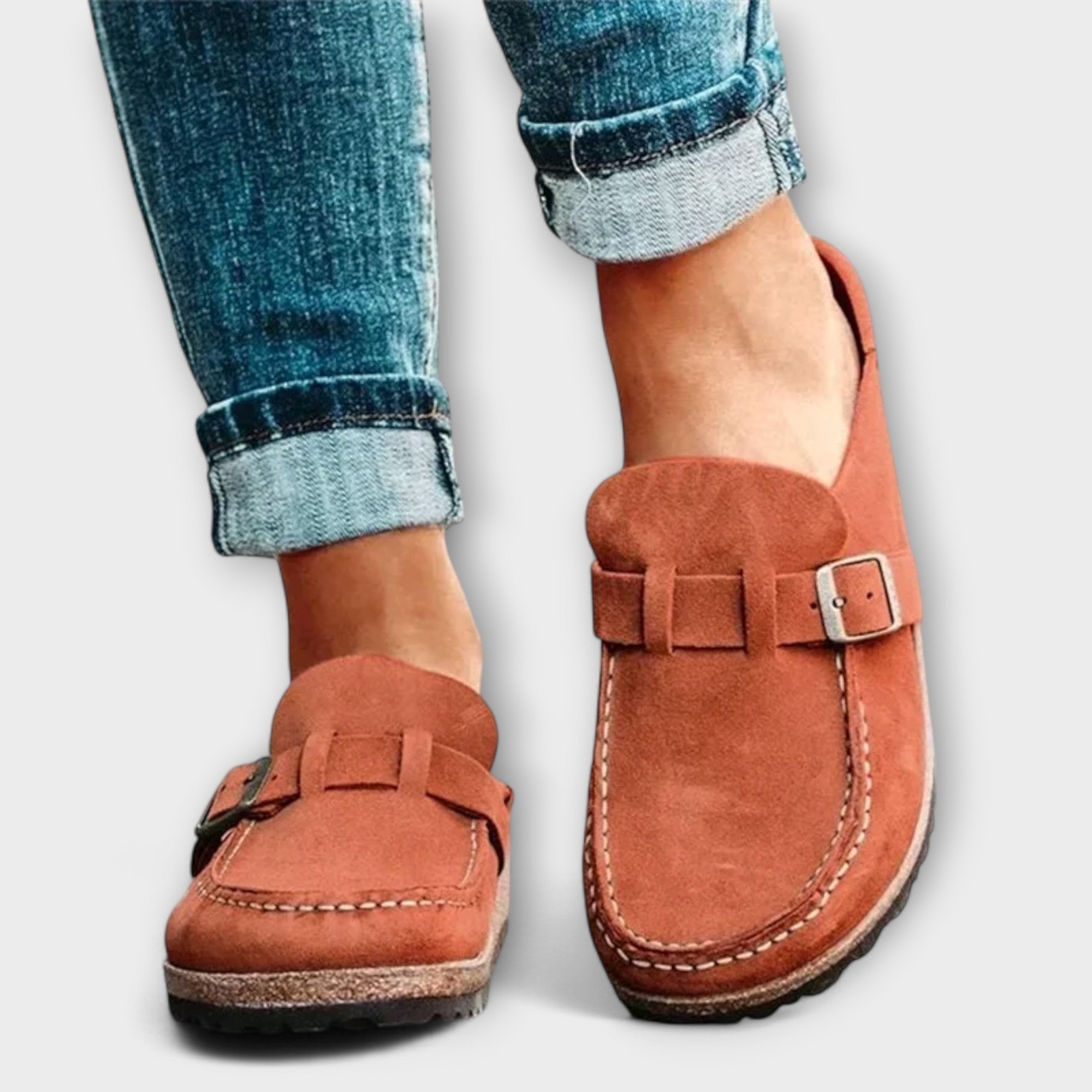 Mechthild - Lila Wildleder-Clogs mit Schnalle