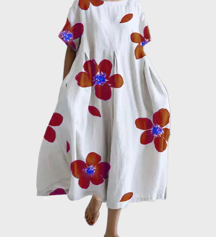 Weisses Kleid mit grünen Blüten