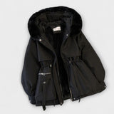Bela - Beige elegante Winterjacke mit Pelzkragen